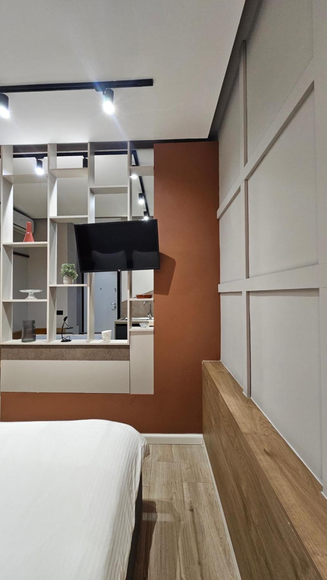 Tam Serviced Studio Apartments Next To Blloku Tirana Exterior photo